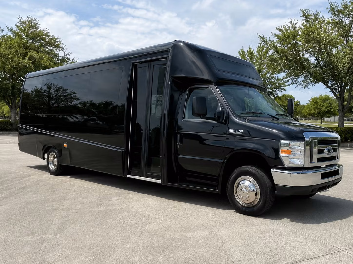 15 passenger minibus